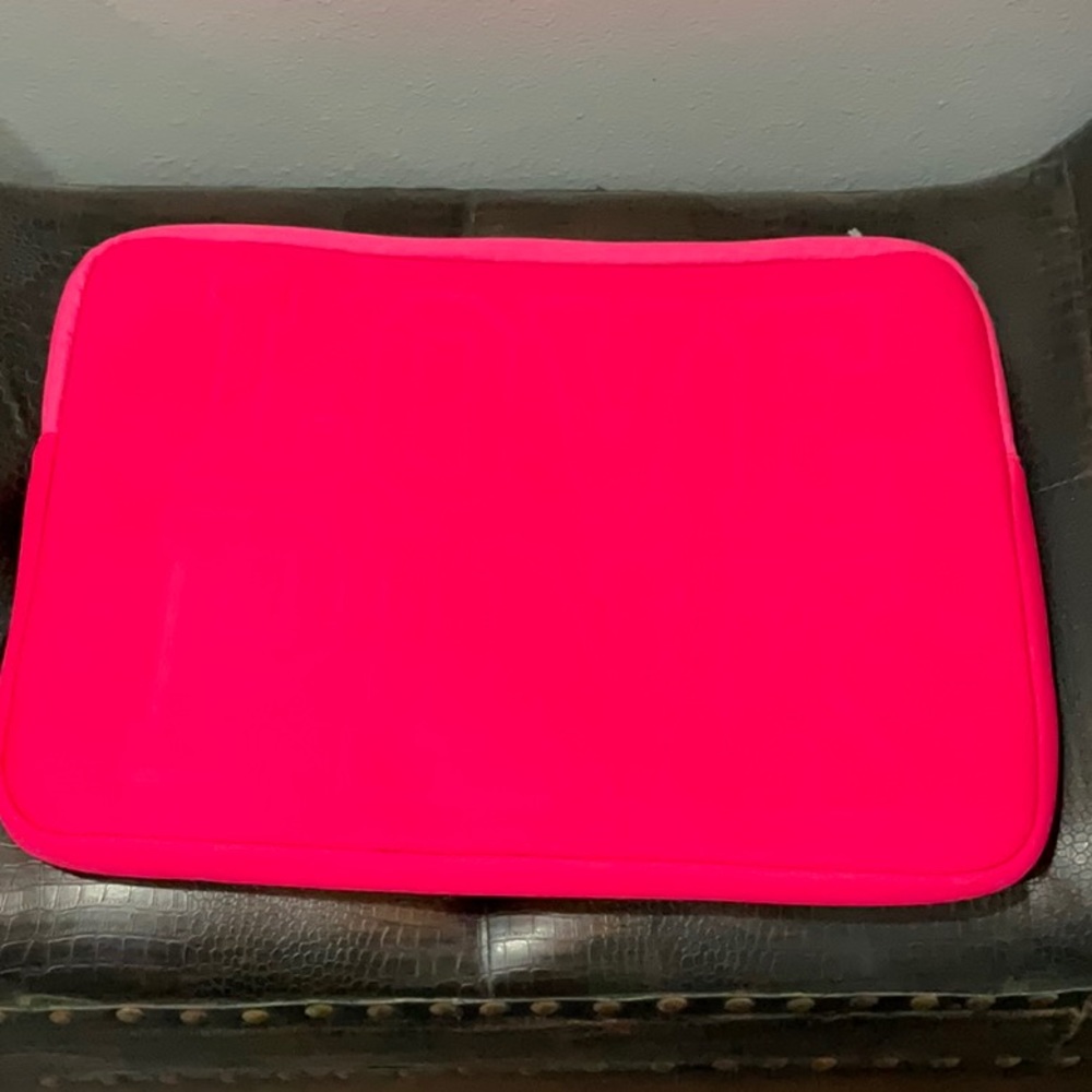 VICTORIA SECRET COMPUTER COVER